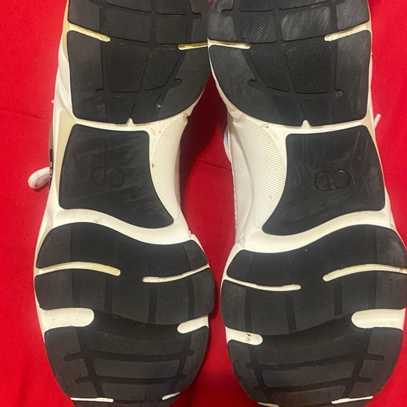 PREOWNED MEN DIOR SNEAKERS - Picture 5 of 11